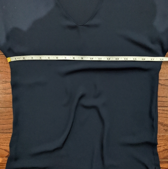 Aritzia Babaton Oversized V Neck Midi Dress Size XXS - Picture 8 of 11